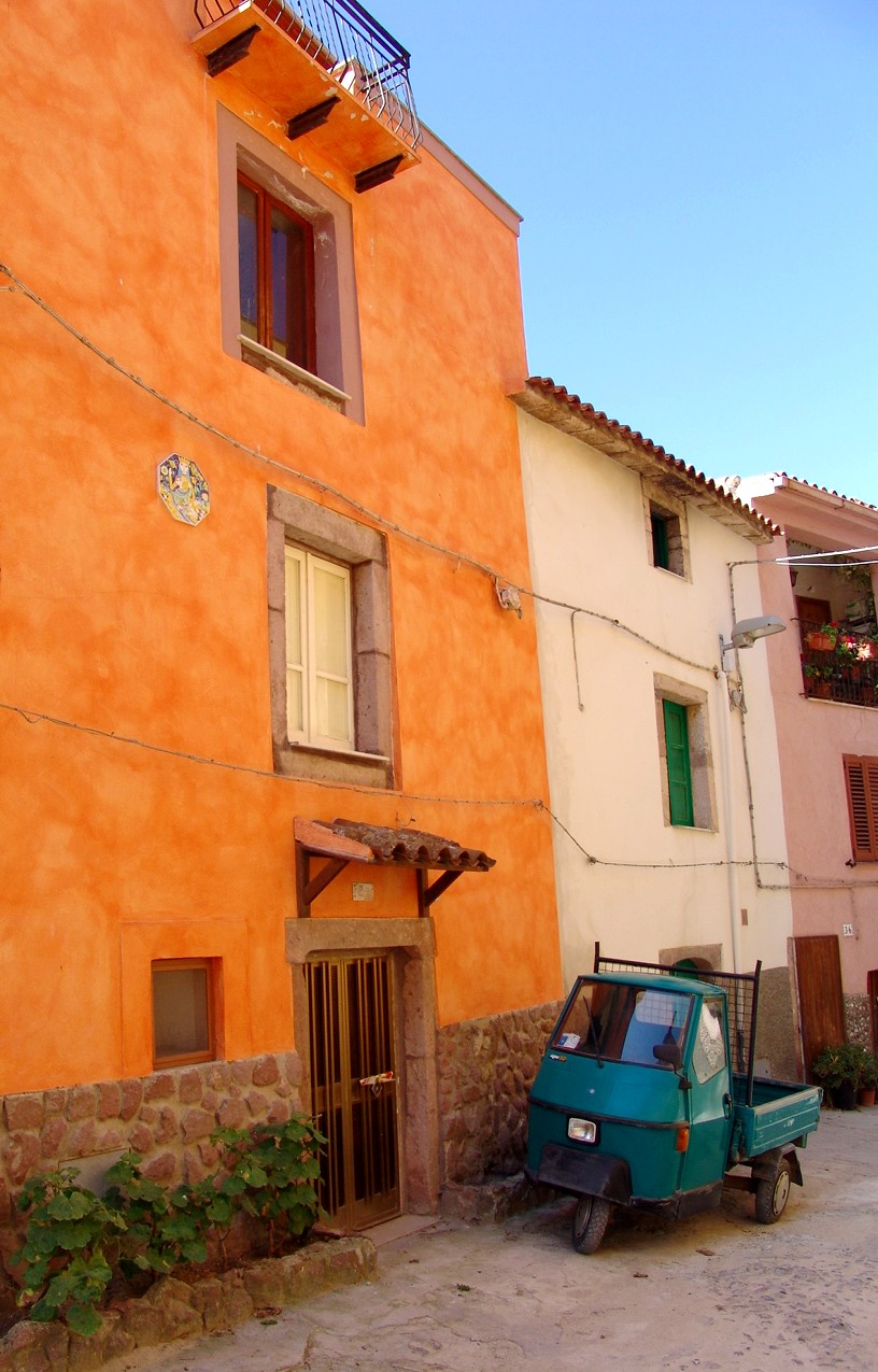 bosa2 Beautiful, colorful Bosa