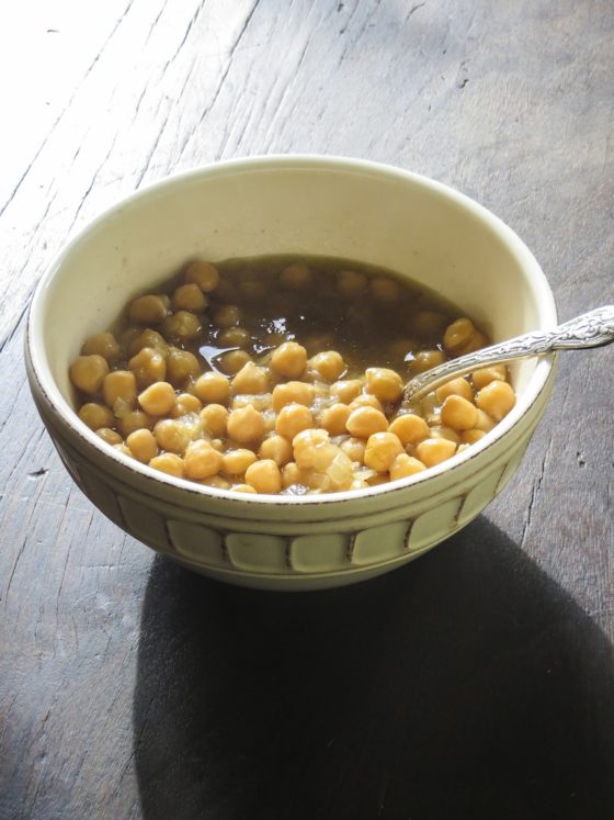 Chickpea Love: Simple Minestra di Ceci (Chickpea Soup)