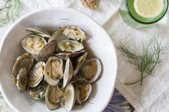 Snowy Saturday Supper: Littleneck Clams in Fennel Broth