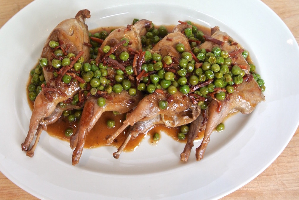 Quails with fresh peas