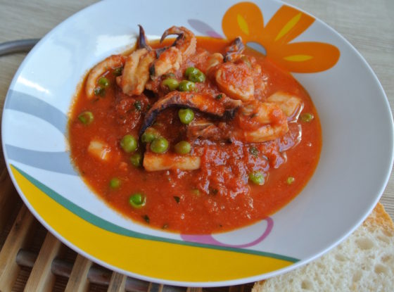 Seppie con piselli (Cuttlefish with peas)